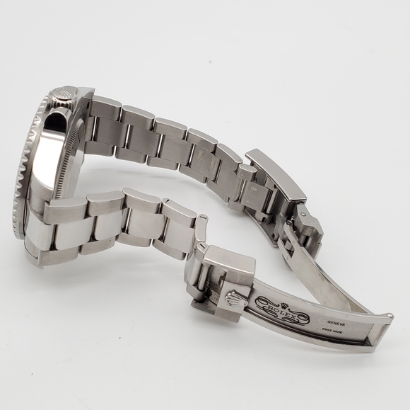 Authentic Rolex GMT-Master II 116710 Men Watch - Picture 13 of 16